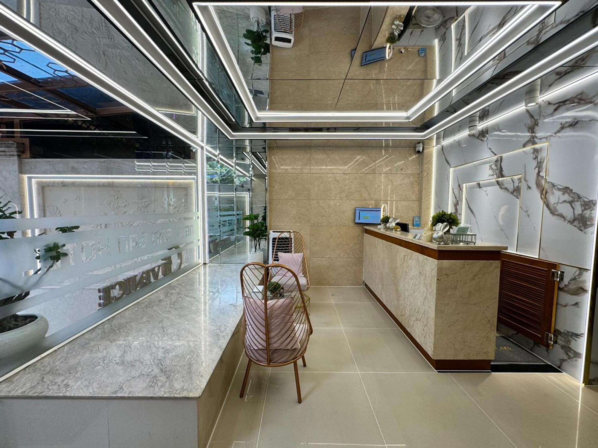 Ngoc San San Hotel 2*
